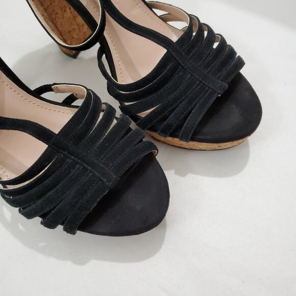 Charles David | Strappy Platform Leather Chunky Heels - Picture 8 of 13